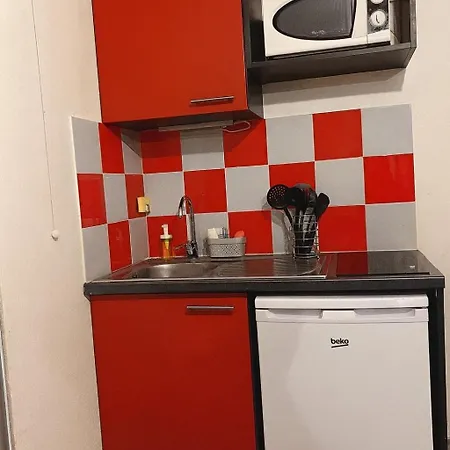 Pleasant, Cozy With Pool 2 Mins From Montpellier Apartment *