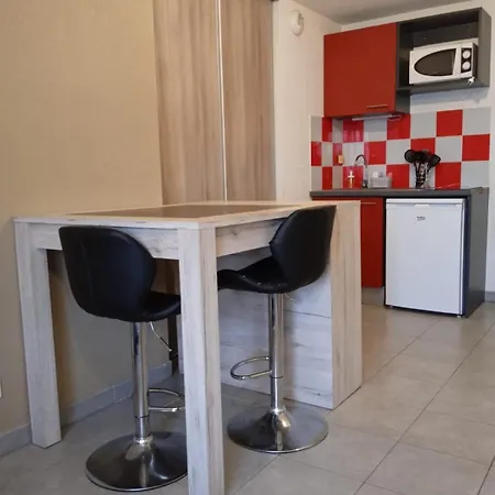 Pleasant, Cozy With Pool 2 Mins From Montpellier * 朱维那科