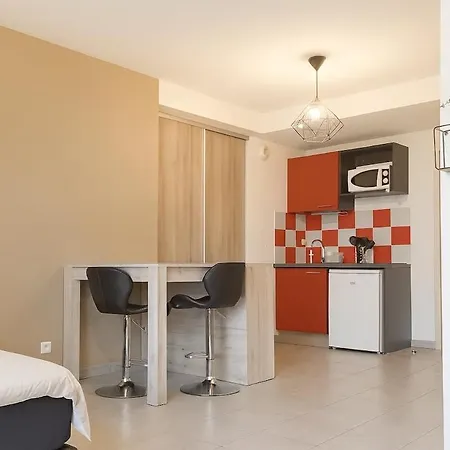 Pleasant, Cozy With Pool 2 Mins From Montpellier